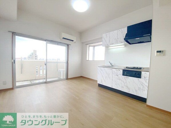 ロイヤルピジョン岩塚の物件内観写真